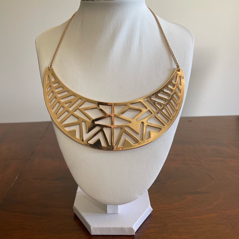 Gold tone tone choker crescent moon boho design lobster clasp statement piece